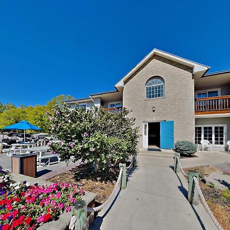 Put-In-Bay Poolview Condo #8 Exterior photo