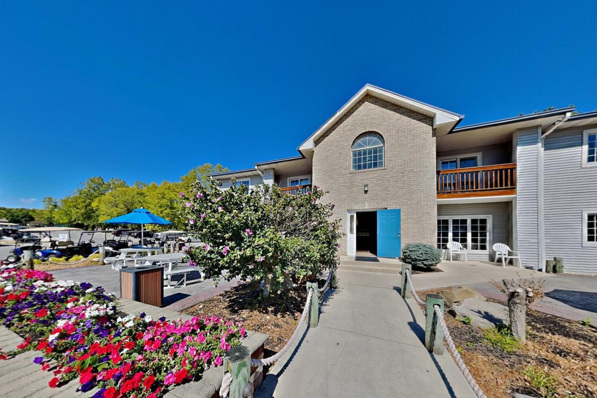 Put-In-Bay Poolview Condo #8 Exterior photo