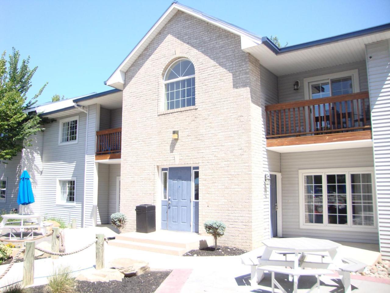 Put-In-Bay Poolview Condo #8 Exterior photo